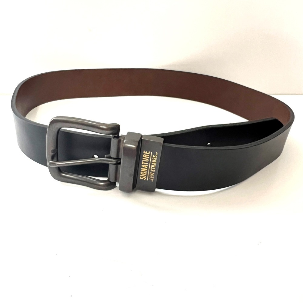 Signature Levi Strauss & Co. Black Leather Belt Casual Reversible 32/30